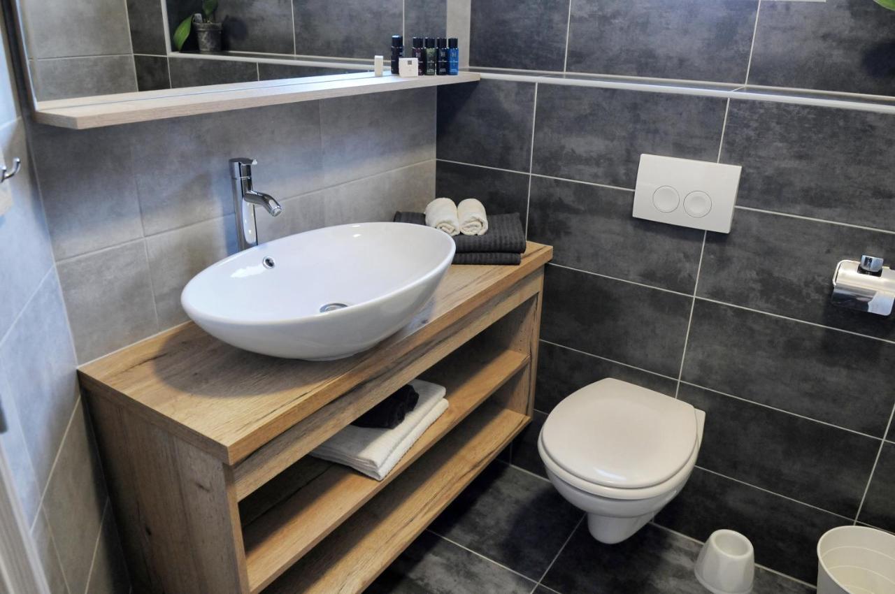 Azur Bed and Breakfast Novi Vinodolski Εξωτερικό φωτογραφία