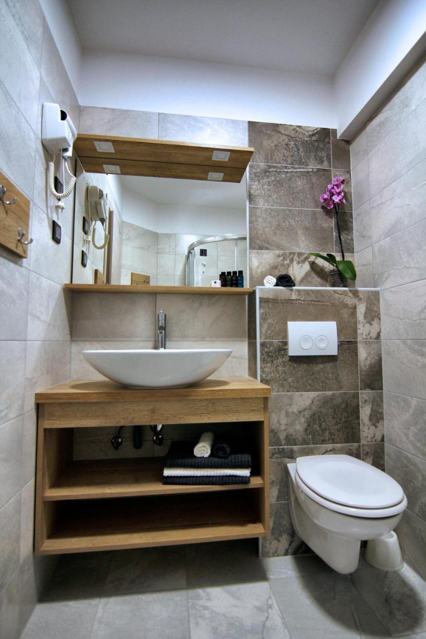 Azur Bed and Breakfast Novi Vinodolski Εξωτερικό φωτογραφία